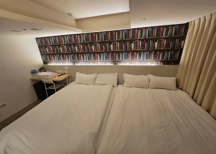 Cheap hotel: Honey Prince